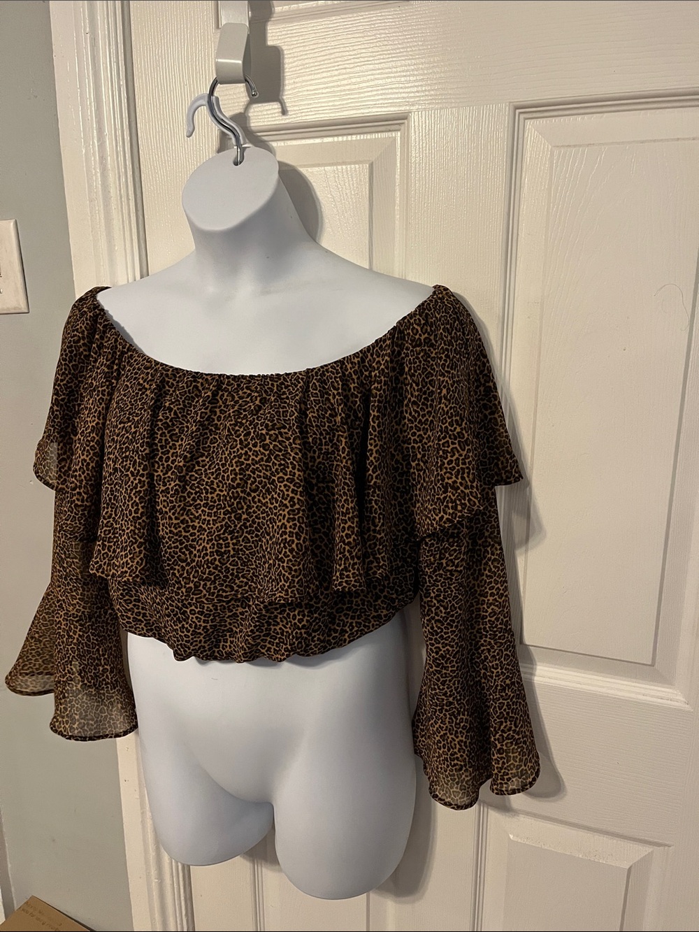Show Me Your MuMu Brown Leopard Off-Shoulder Love Spell Ruffle Crop Top - Picture 7 of 15